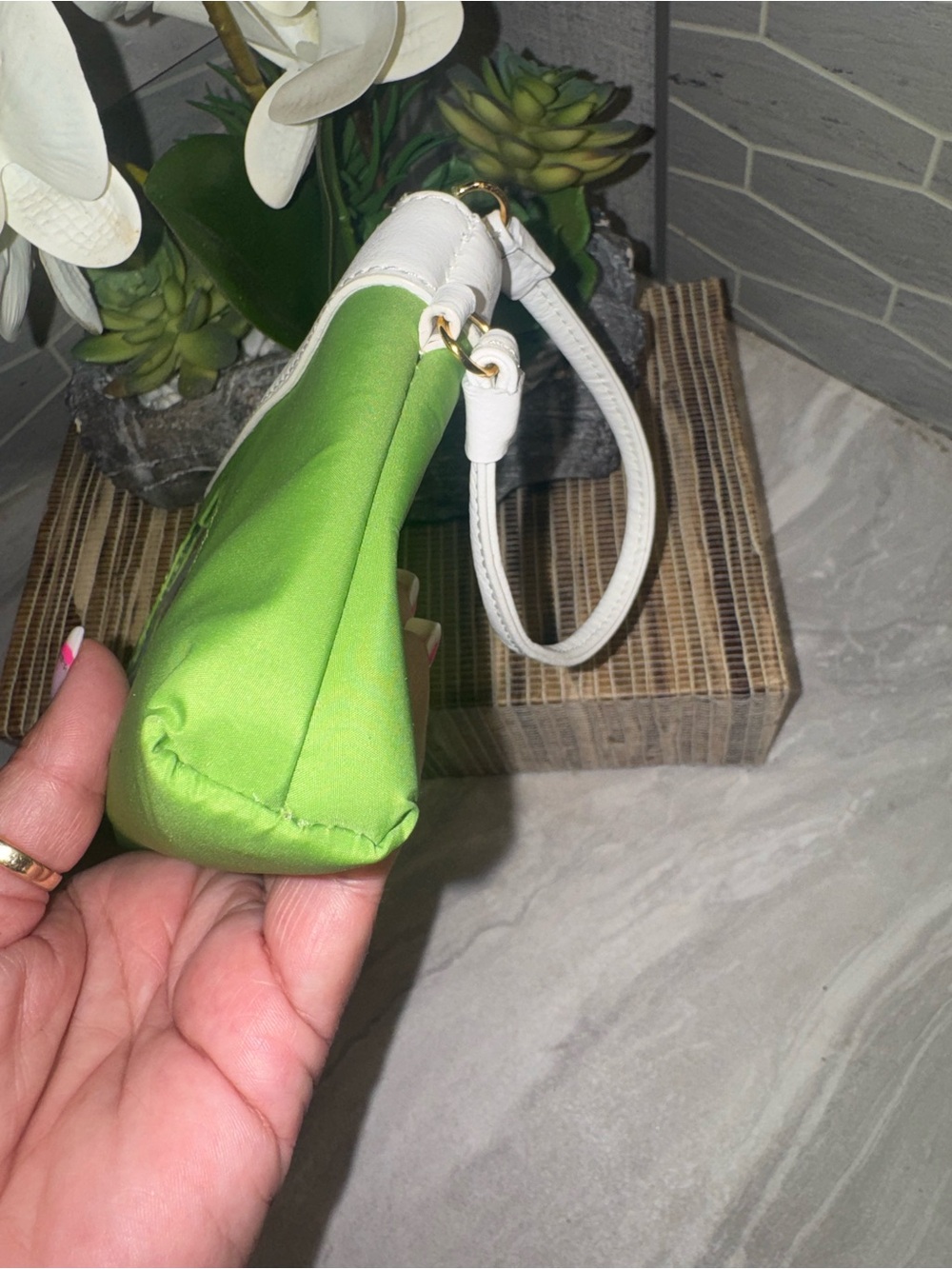 Like New Sharif Green and White Wristlet Clutch with Mirror on Back  fits Phone - Picture 6 of 7